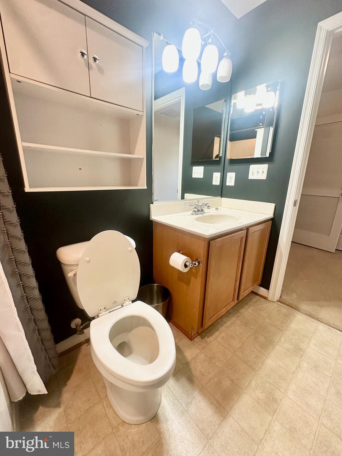 THE VILLAGES OF STEEPLECHASE - Residential Lease