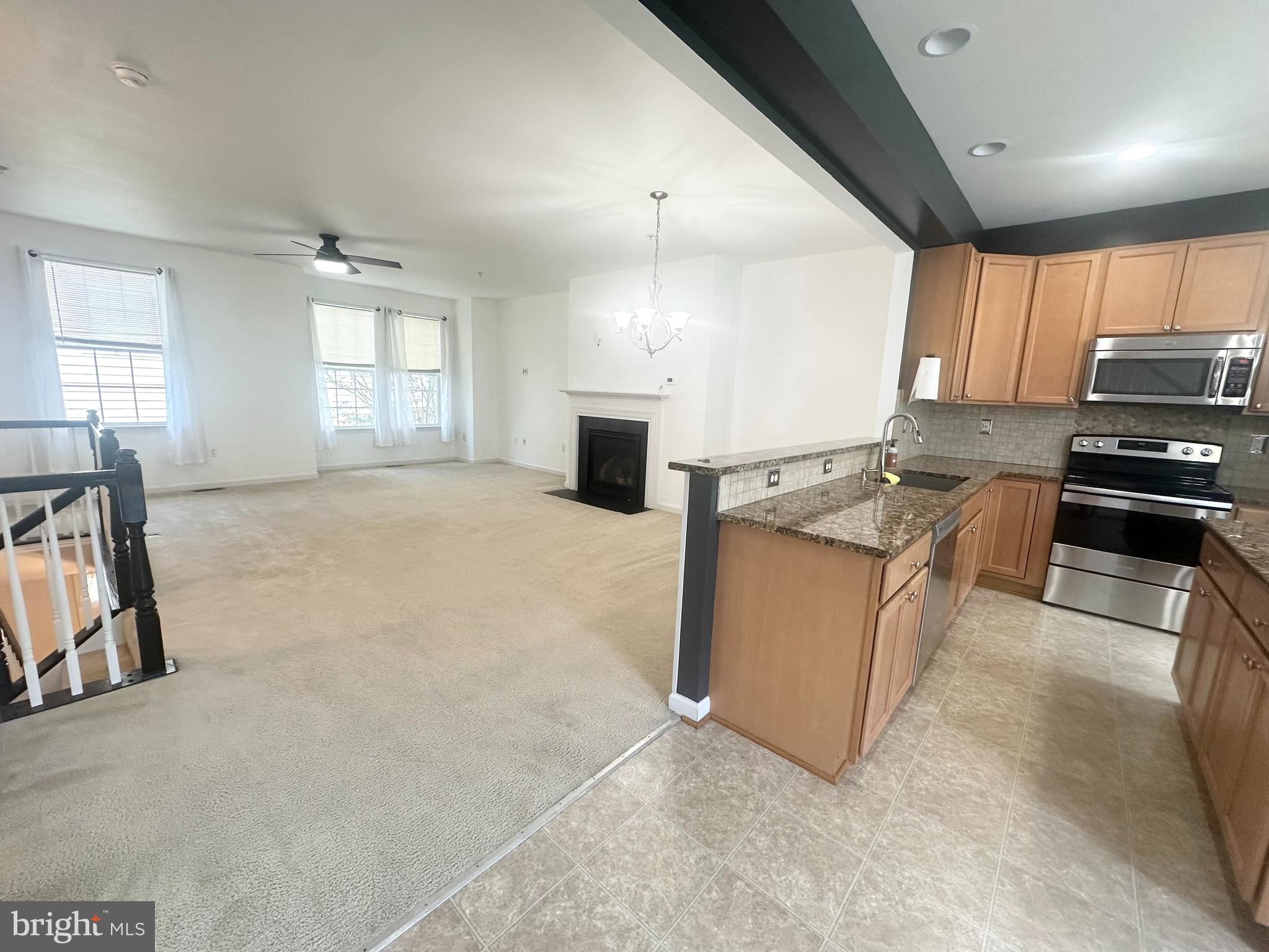 THE VILLAGES OF STEEPLECHASE - Residential Lease