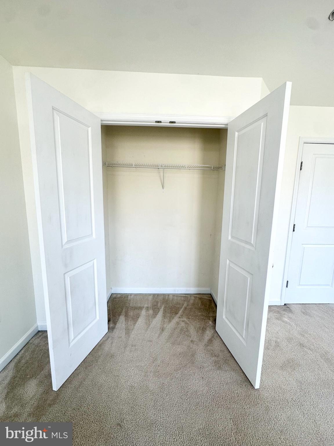 THE VILLAGES OF STEEPLECHASE - Residential Lease