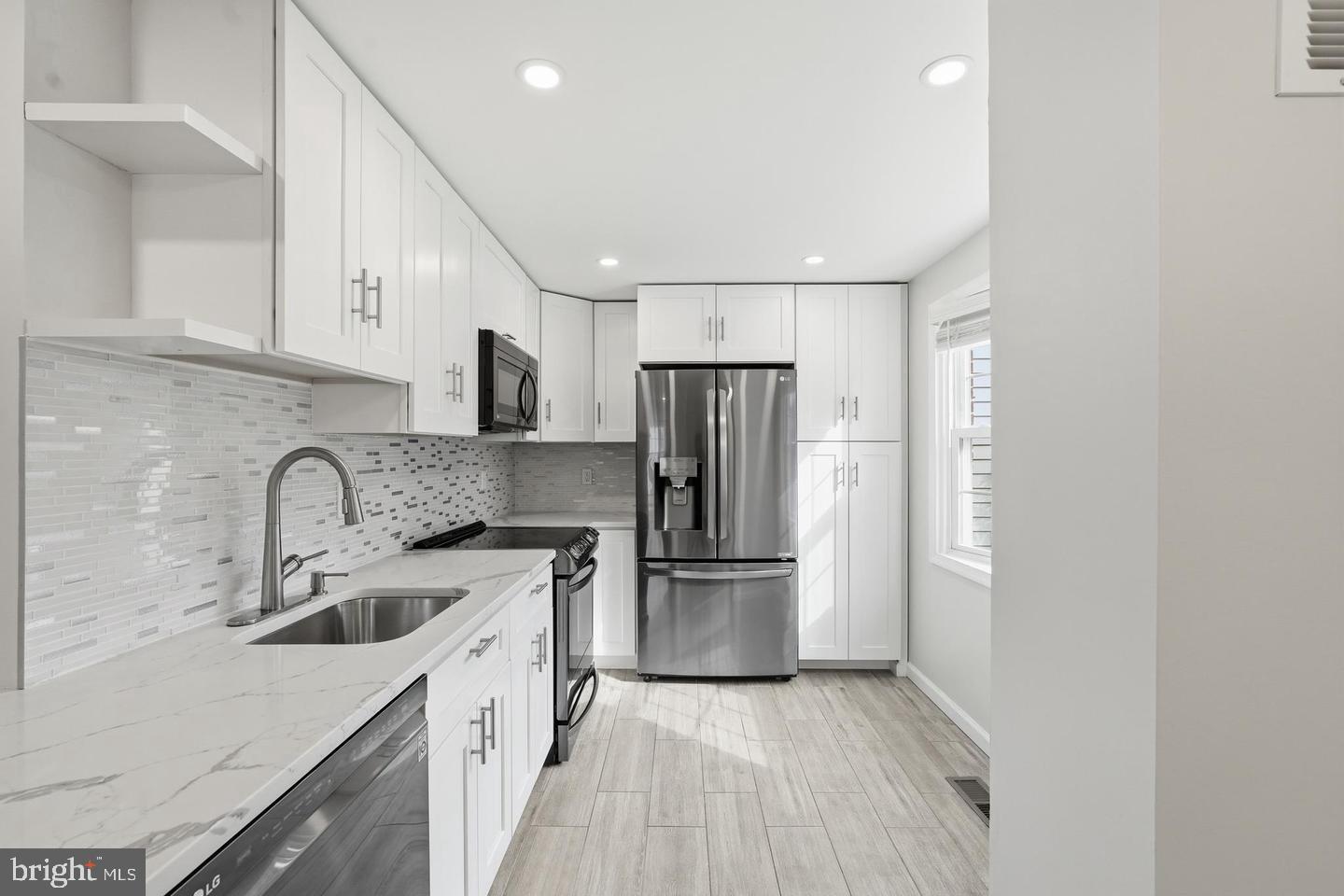 3158 ELLENWOOD DRIVE