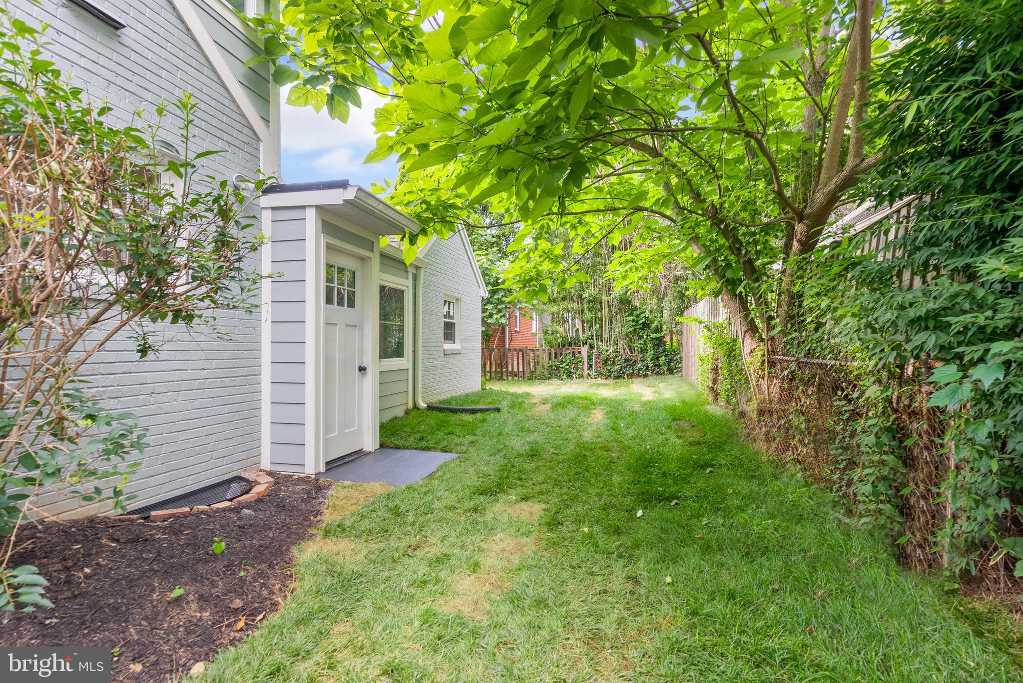 OVER LEE KNOLLS - Residential