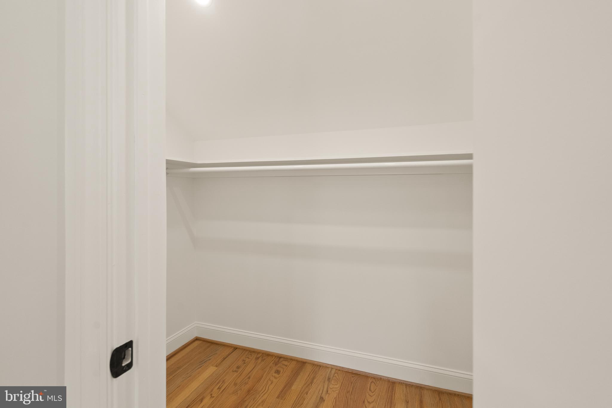 OVER LEE KNOLLS - Residential