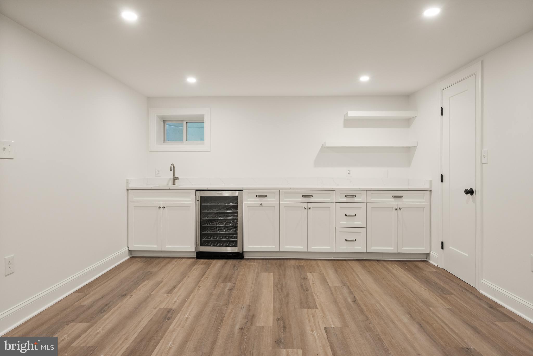 OVER LEE KNOLLS - Residential