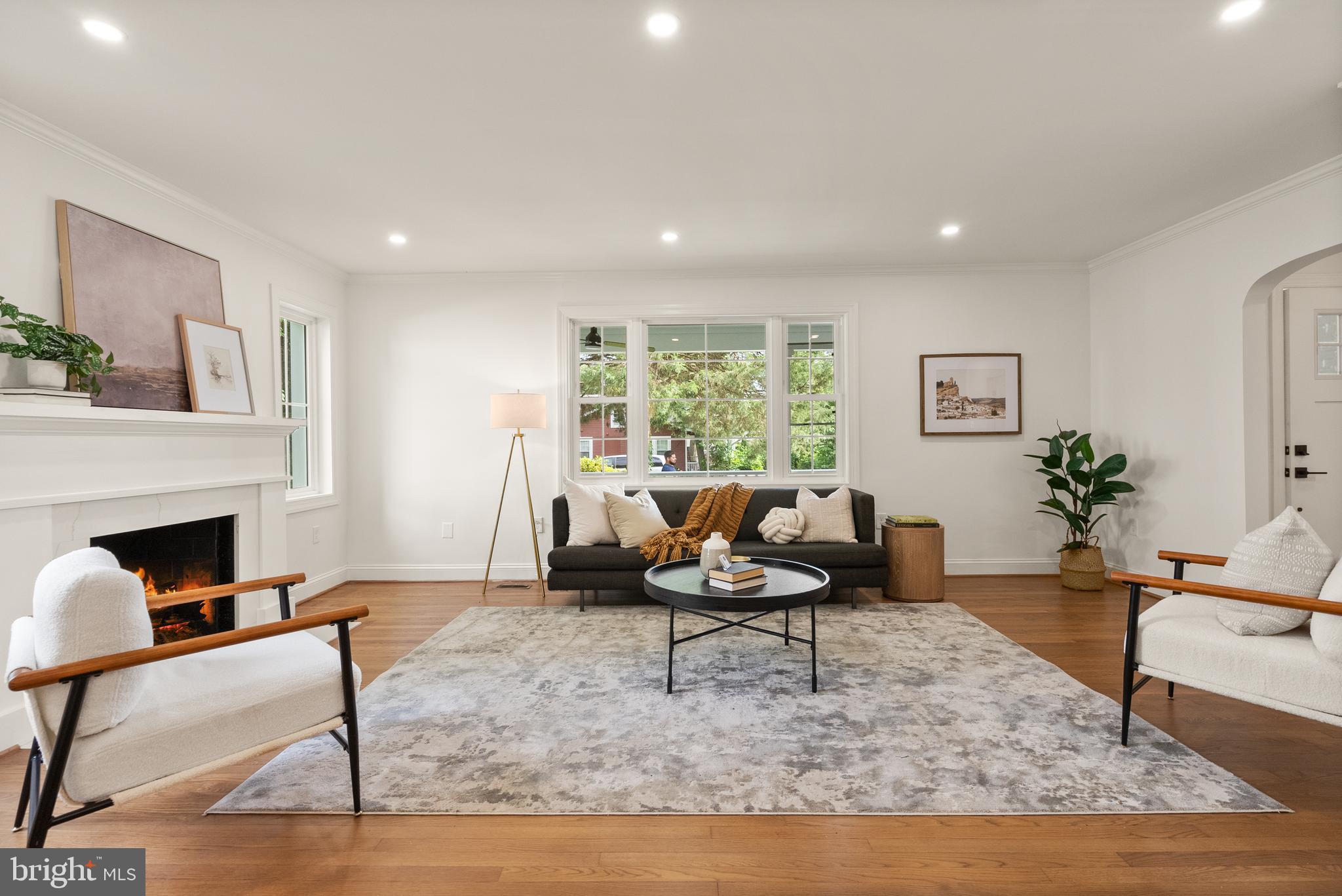 OVER LEE KNOLLS - Residential