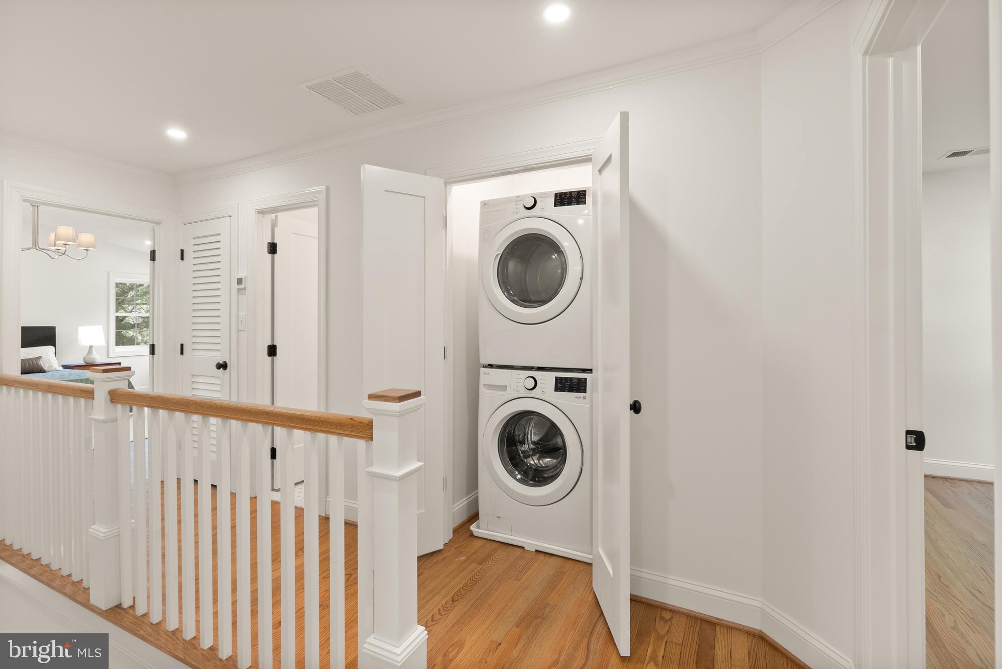 OVER LEE KNOLLS - Residential