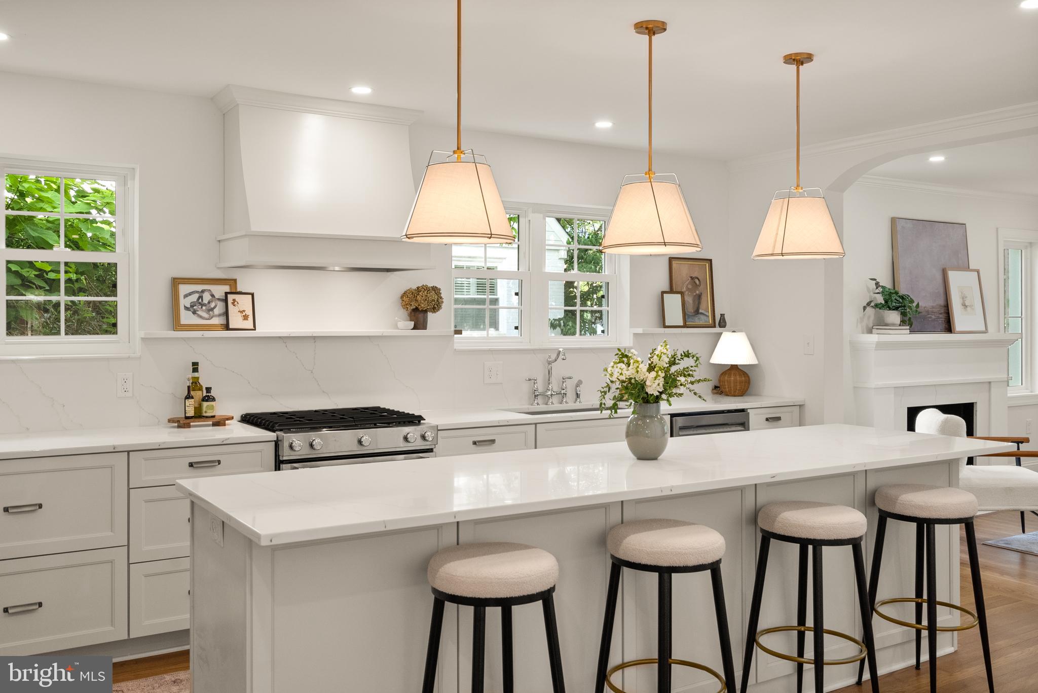 OVER LEE KNOLLS - Residential