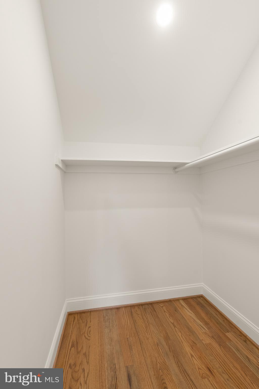 OVER LEE KNOLLS - Residential