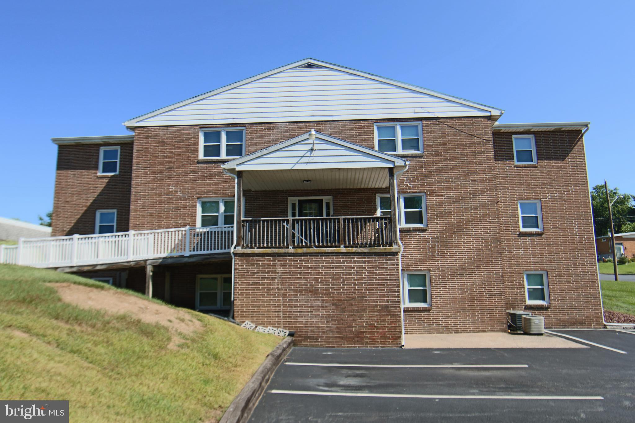 RUTHERFORD - Commercial Sale