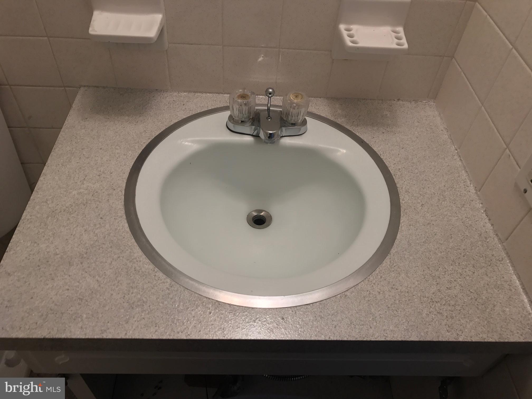 RUTHERFORD - Commercial Sale