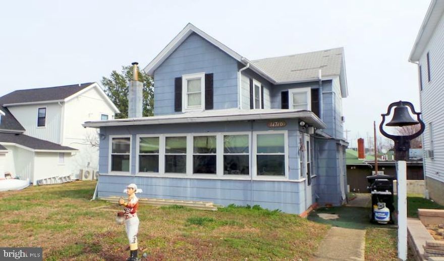 REDUCED!!HOUSE CONTENTS HAVE BEEN REMOVED AND READY FOR NEW OWNERS!! SOLOMONS ISLAND COTTAGE WITH WATER VIEWS OF THE PATUXENT RIVER AND SOLOMONS HARBOR. LOCATED ON SUB-DIVIDABLE LOT!!  THIS 3 BR COTTAGE IS ON A HIGH ELEVATION SUB-DIVIDABLE LOT, PLENTY OF OPTIONS !! BUILD A HOME ON FRONT LOT WHILE LIVING IN EXISTING HOME AND ADD GARAGE TO BACK LOT WITH PLENTY OF ROOM FOR A DRIVEWAY OFF CHARLES STREET .  4TH ROOM ON 1ST LEVEL HAS NO CLOSET. PUBLIC WATER AND SEWER!! NATURAL GAS AVAILABLE.  LOCATED ON BEAUTIFUL HISTORIC SOLOMONS ISLAND -  TWO SUN ROOMS, ONE HAS VIEW OF PATUXENT RIVER THE OTHER HAS VIEW OF SOLOMONS HARBOR/BACKCREEK.  NICE SIZED LIVING ROOM WITH  WATER VIEW OF SOLOMONS HARBOR.  WATER VIEW FROM ALL THREE BEDROOMS ON THE SECOND LEVEL. SOLOMONS ISLAND IS A WALK-ABLE COMMUNITY TO MANY RESTAURANTS, CRAB SHOPS, UNIQUE GIFT SHOPS, ART GALLERY, SAILING SCHOOL, YACHT CLUB AND CHURCHES. STROLL THE PATUXENT RIVER BOARDWALK WITH A PAVILION, BOAT RENTALS, GAZEBO, ICE CREAM SHOP AND PLAYGROUND! CHARTER BOATS FOR FISHING, 5 LOCAL MARINAS NEARBY WITH BOAT SLIPS AVAILABLE AND OTHER AMENITIES SUCH AS A POOL, GREAT FOOD & COCKTAILS!! JUST A SHORT DISTANCE TO THE CALVERT MARINE MARITIME MUSEUM, LIBRARY, ANNE MARIE SCULPTURE GARDEN AND ARTS CENTER. WINERIES, ANTIQUE SHOPS AND WATER-PARK! HEALTH CARE RIGHT UP THE ROAD AS YOU COME TO THE ISLAND, THE CALVERT HEALTH SYSTEM BUILDING OFFERS AN AFTER -HOURS URGENT CARE CENTER AND PHYSICIANS OFFICES.  BEAUTIFUL  SUN RISES AND SUN SETS ON THE WATER. SURROUNDED BY BEAUTIFUL HOMES!! BE A PART OF THE UNHURRIED PACE OF THIS 150-YEAR-OLD WATERFRONT VILLAGE WHERE LIFE IMITATES VACATION!! **AS IS, WHERE IS SALE**