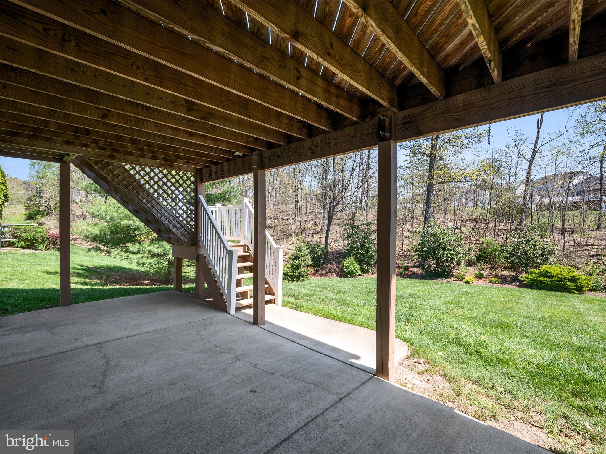 RAVEN POINTE - Residential