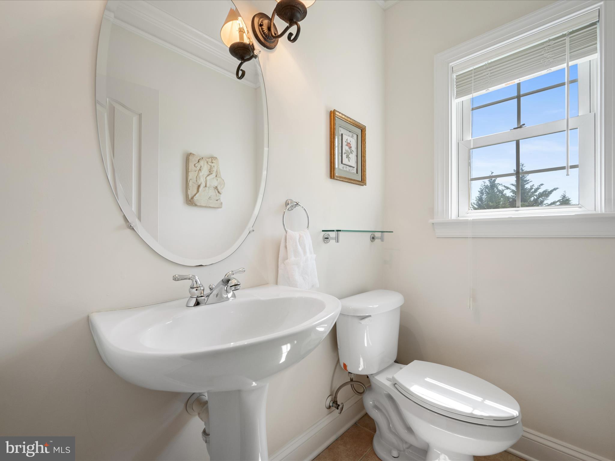 RAVEN POINTE - Residential