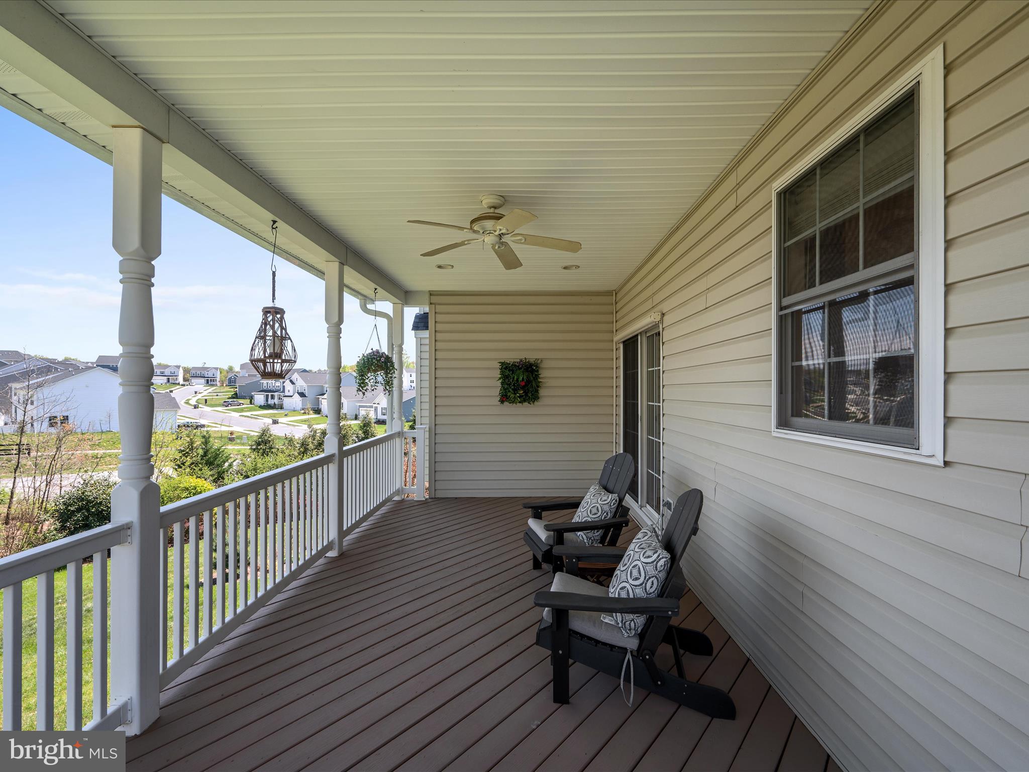 RAVEN POINTE - Residential