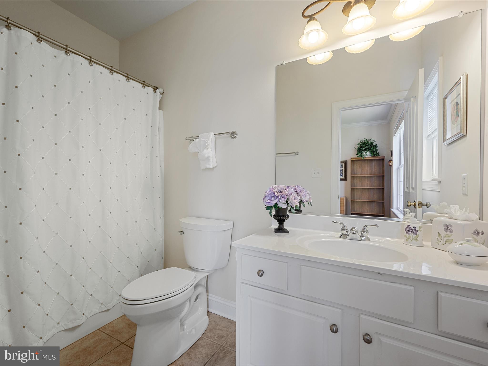 RAVEN POINTE - Residential