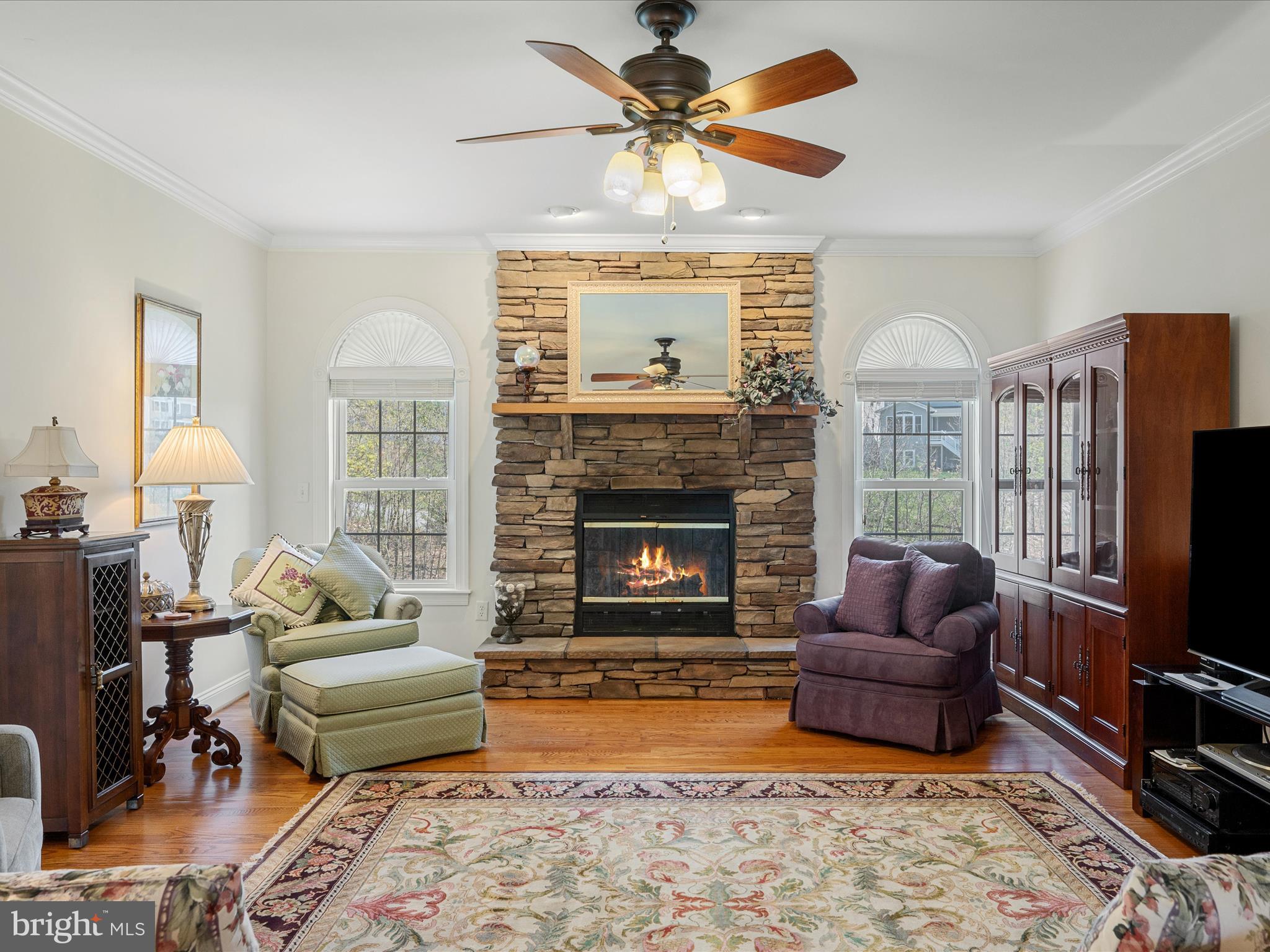 RAVEN POINTE - Residential