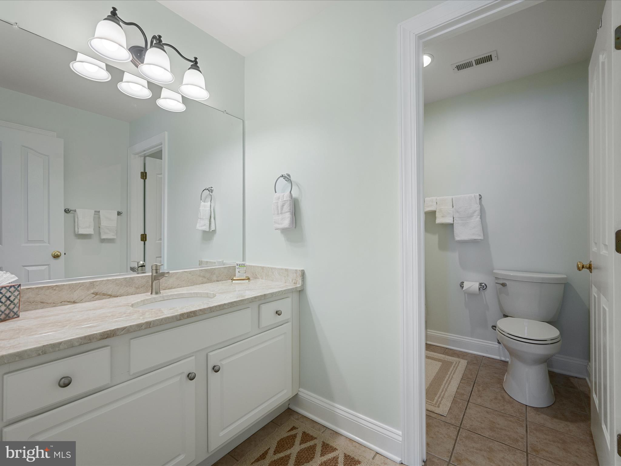 RAVEN POINTE - Residential