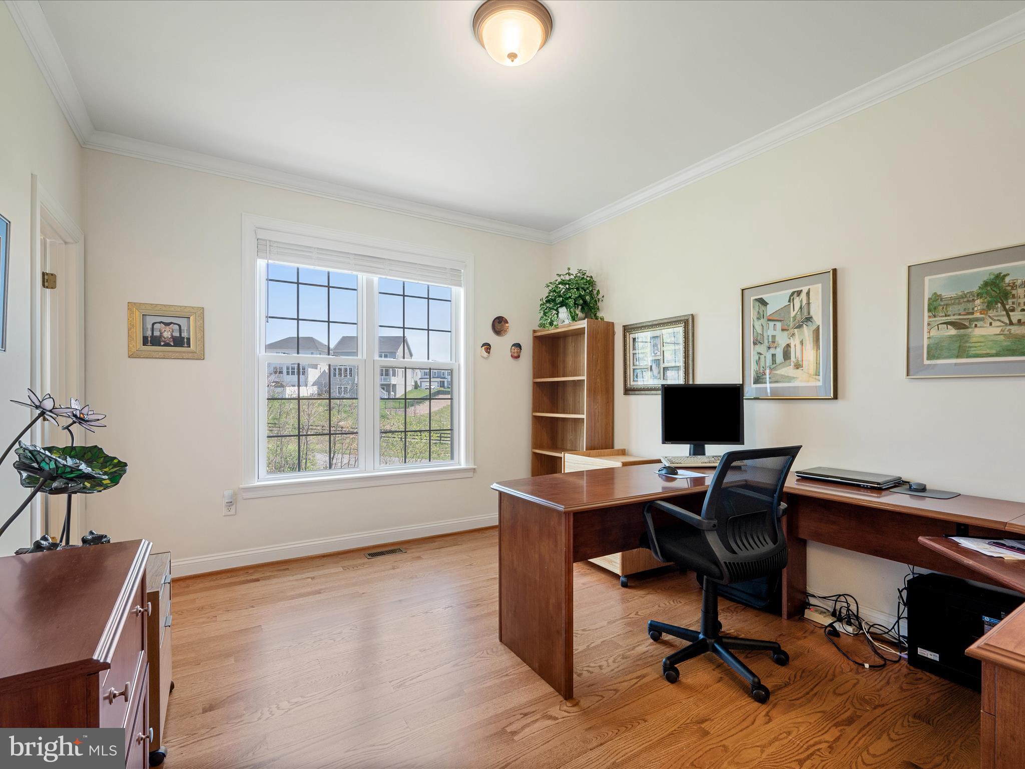 RAVEN POINTE - Residential