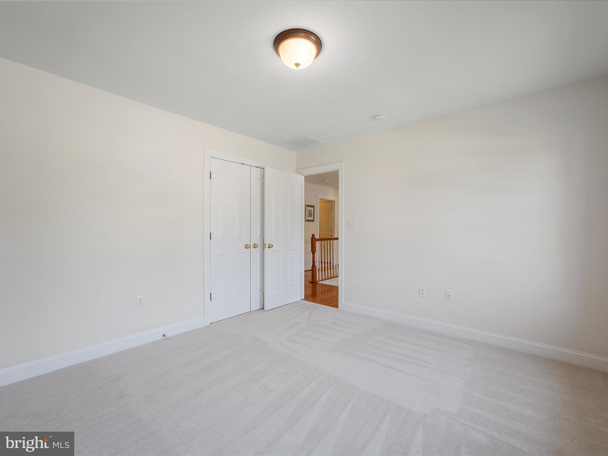 RAVEN POINTE - Residential