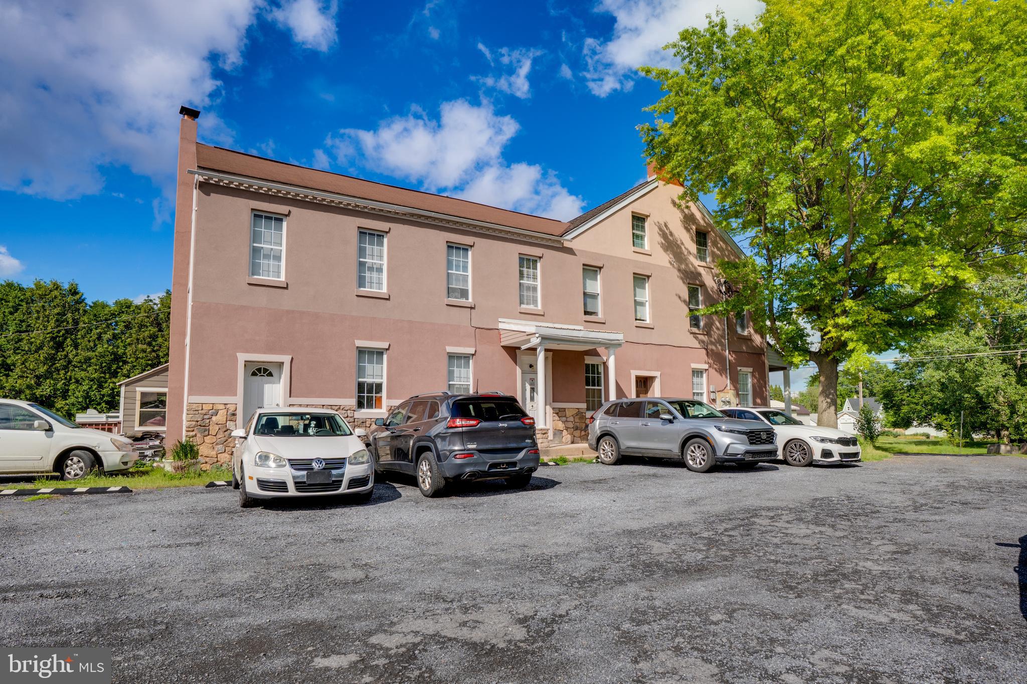300 KENNEDY AVENUE