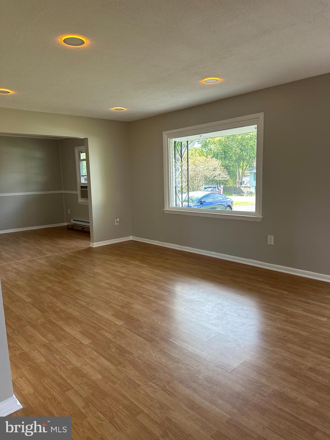 OAKRIDGE / COUNTRY RIDGE - Residential