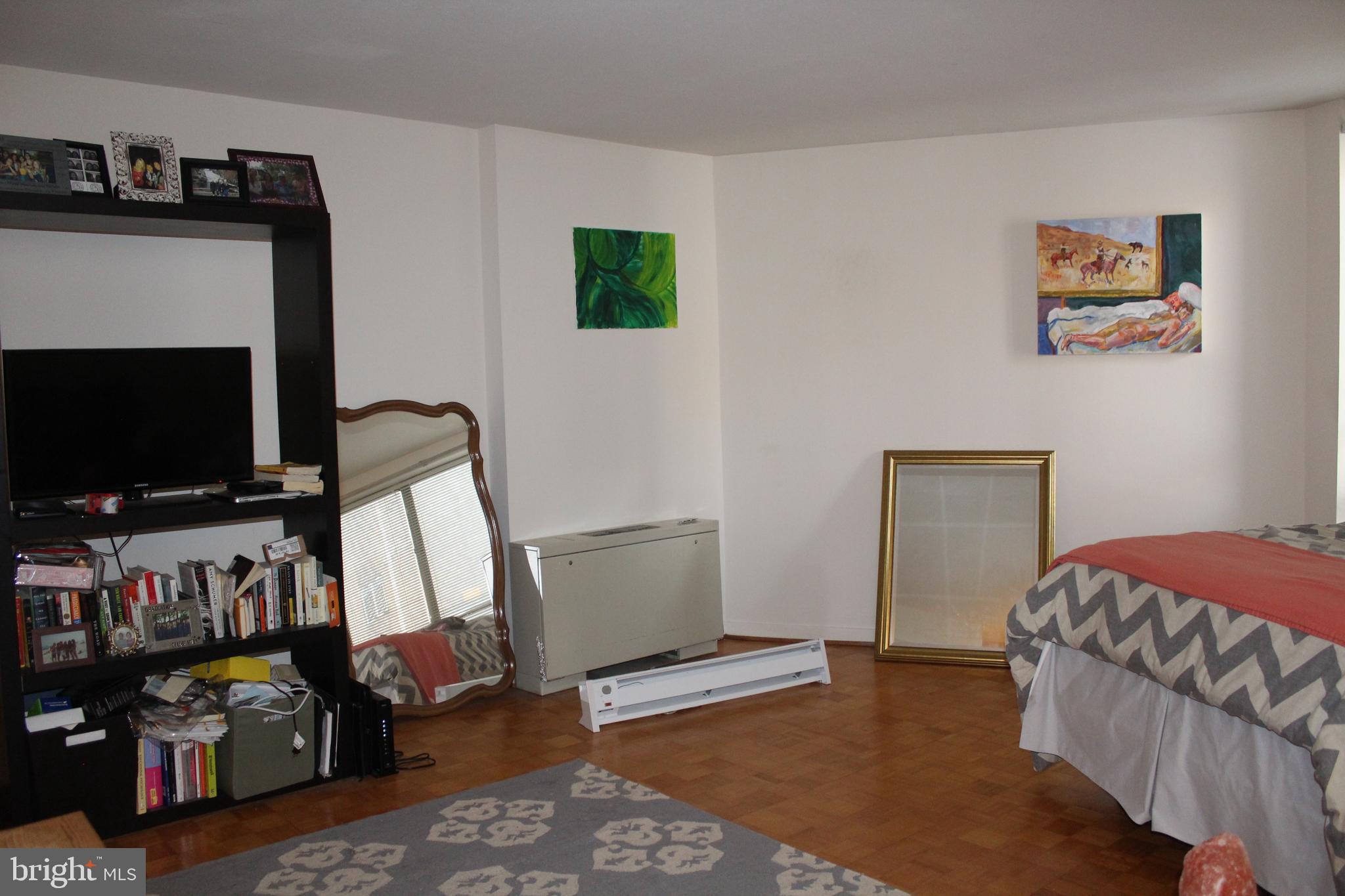 Studio available on Rittenhouse square! This home features a walk-in closet, dressing area, and full bath with combination shower/tub and single vanity. The Dorchester includes a 24 hour doorman, all utilities, and basic cable for TV. There is a garage, rooftop seasonal pool, and fitness room available for additional fees. Ask about our incentives on select units!