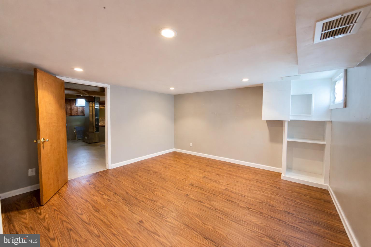 DUNDALK VILLAGE - Residential