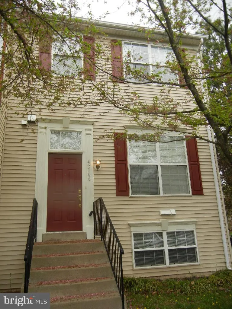 43146 Gatwick Square, Ashburn, VA 20147