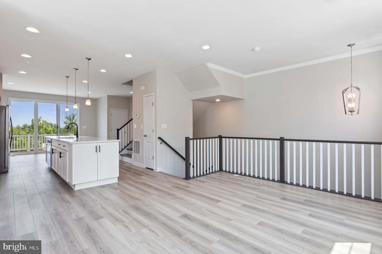 LAUREL OVERLOOK - Residential