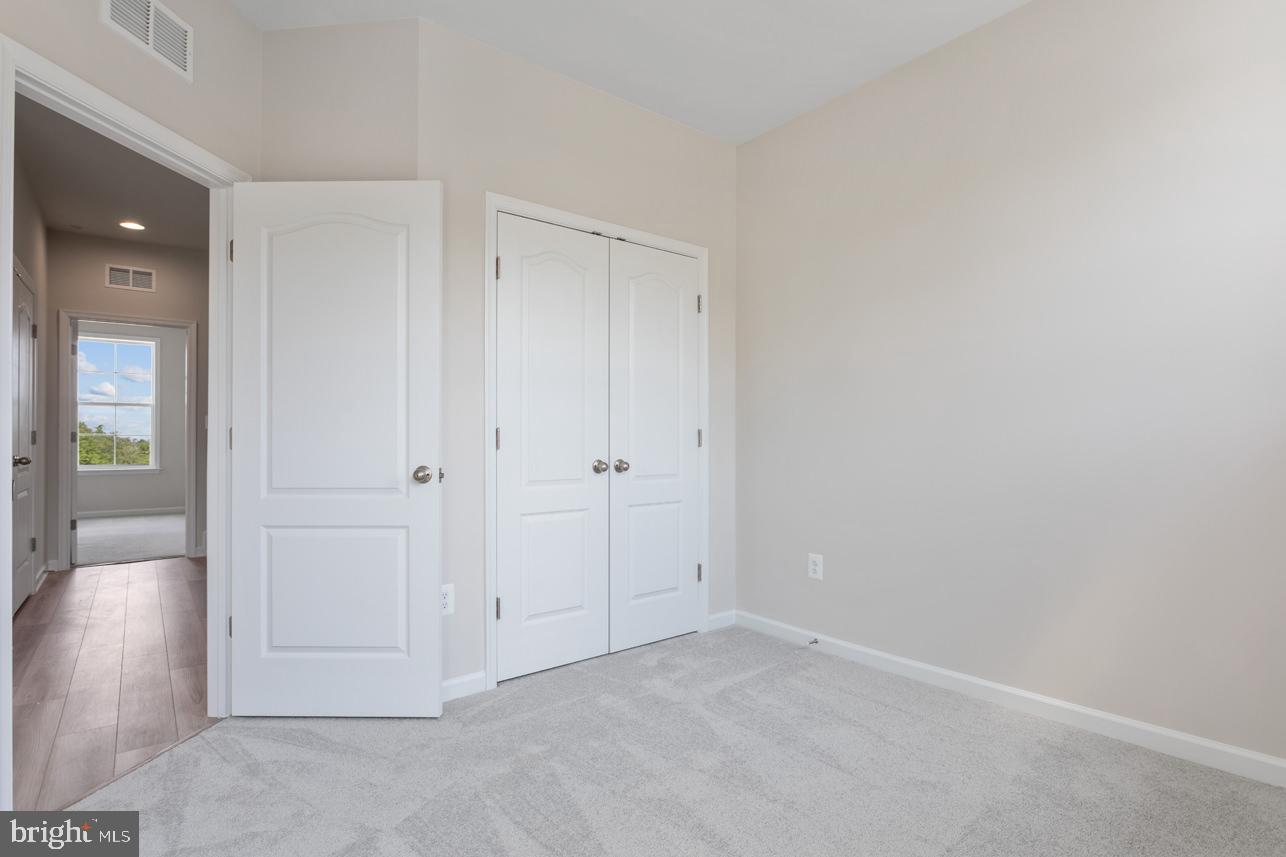 LAUREL OVERLOOK - Residential