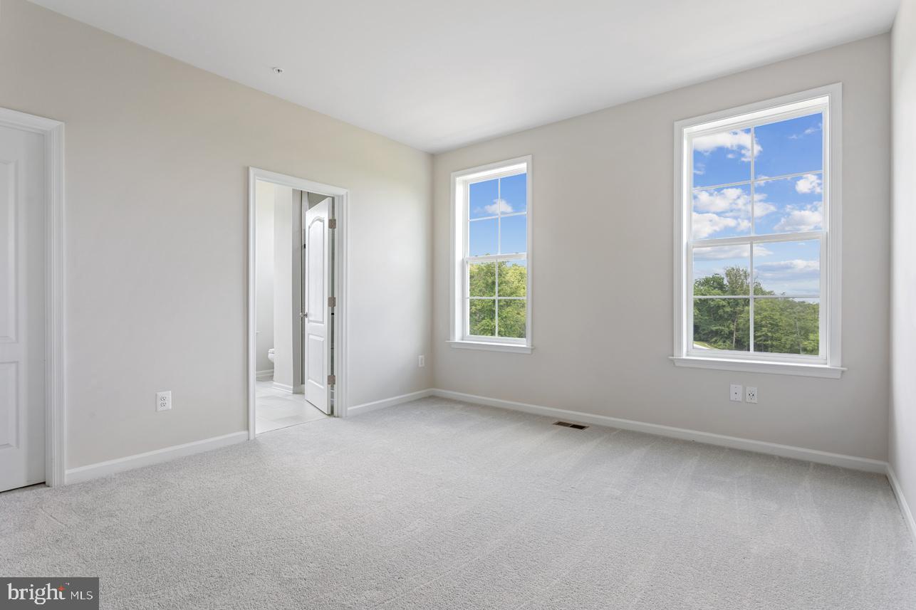 LAUREL OVERLOOK - Residential