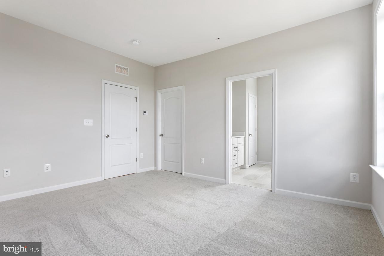 LAUREL OVERLOOK - Residential