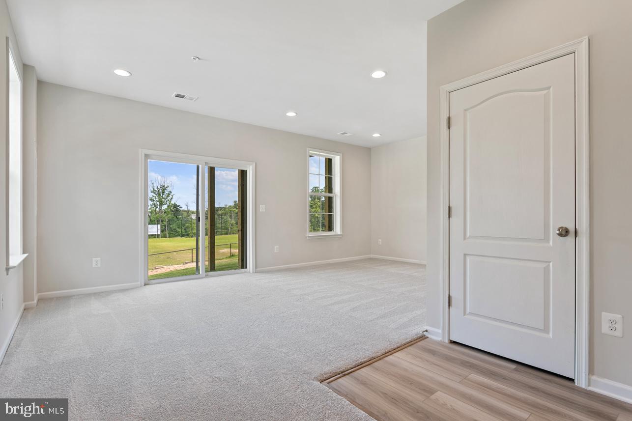 LAUREL OVERLOOK - Residential