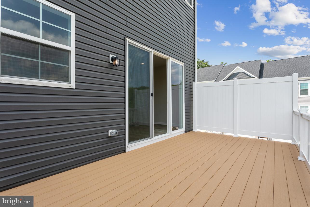 LAUREL OVERLOOK - Residential