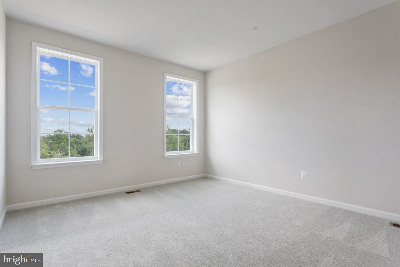 LAUREL OVERLOOK - Residential