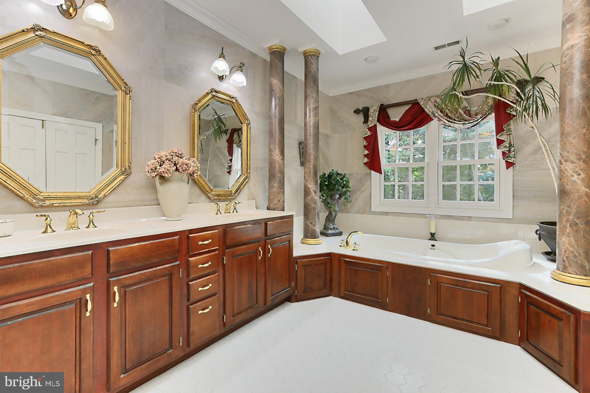 LAKE MANASSAS - Residential