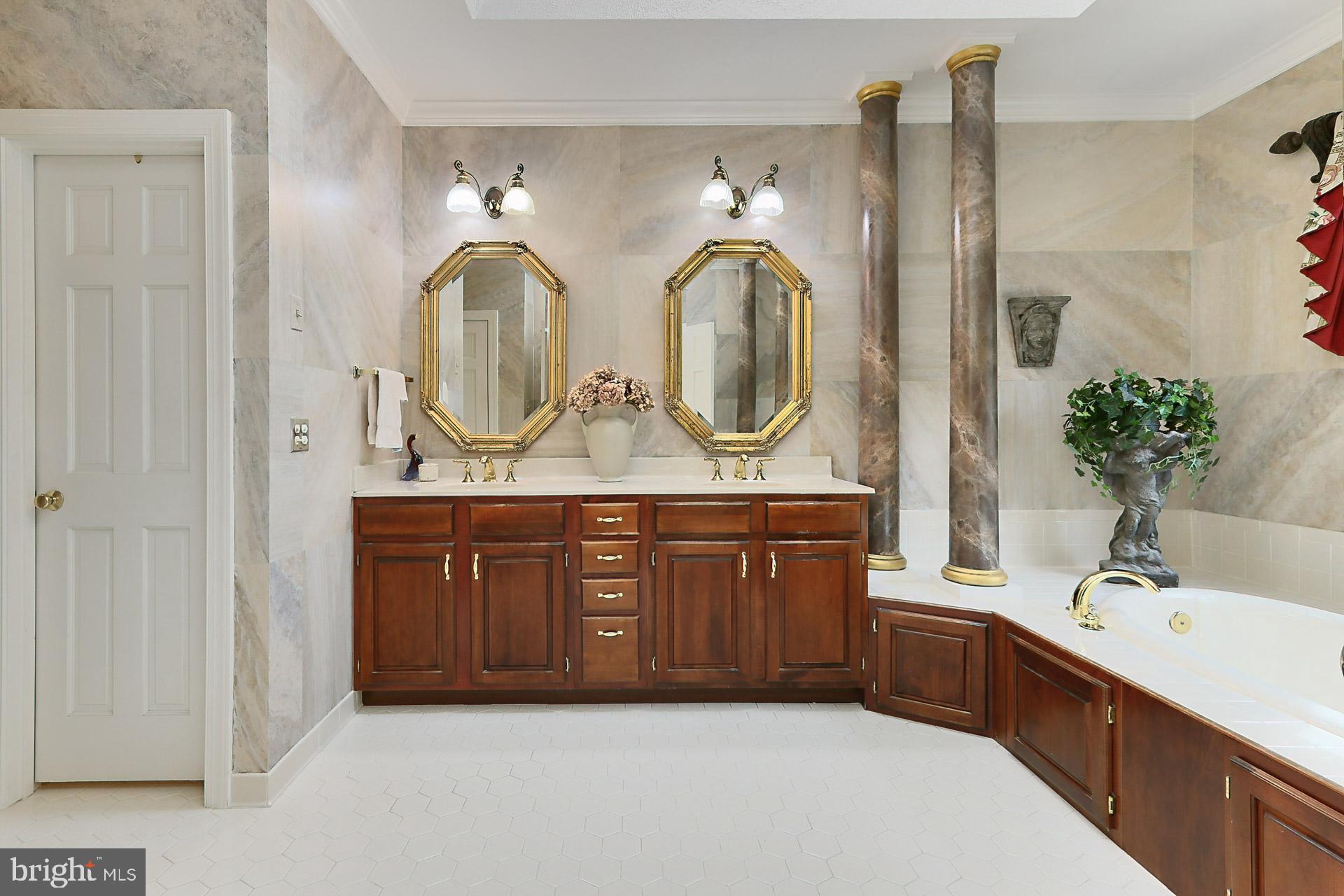 LAKE MANASSAS - Residential