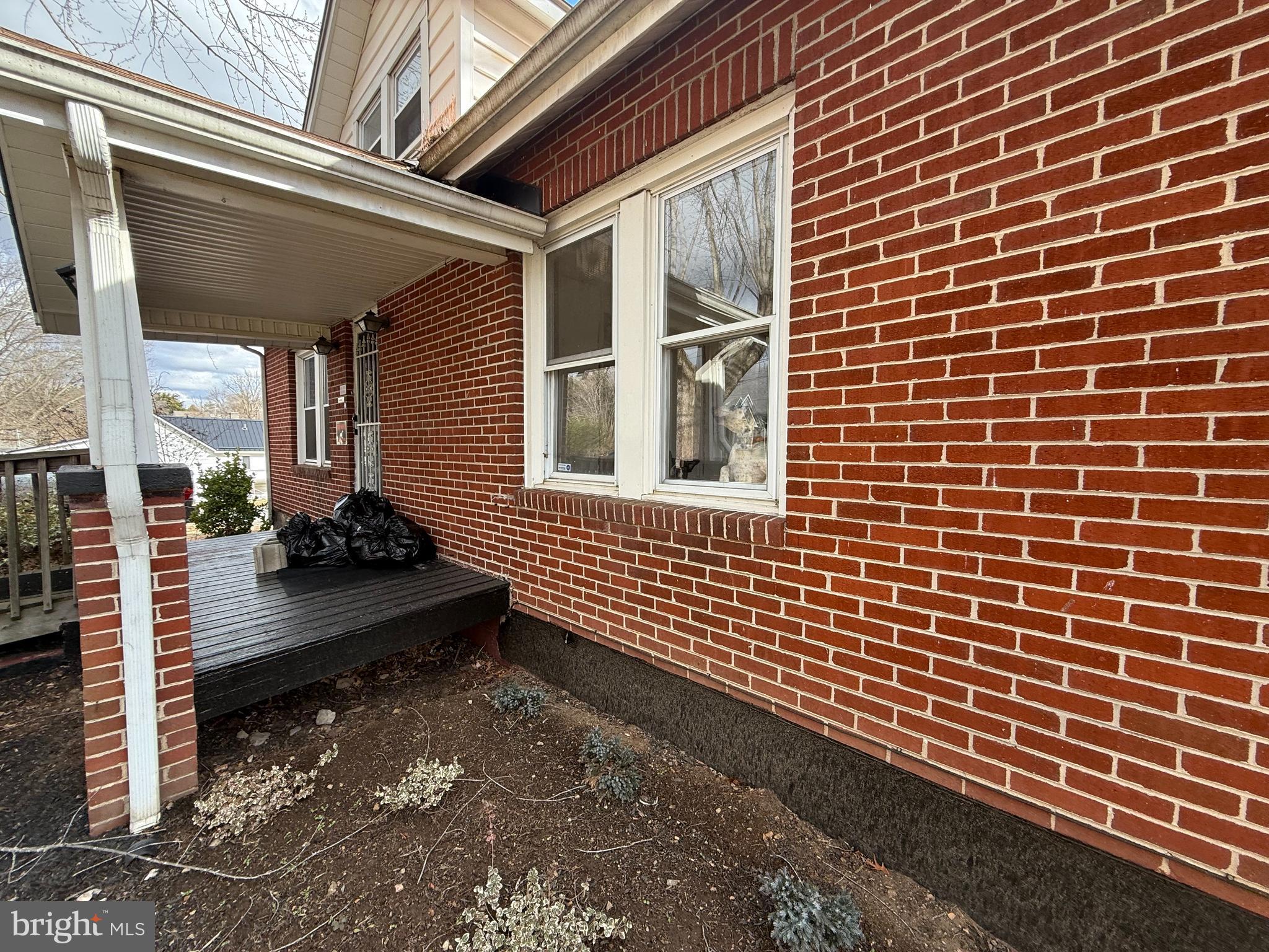 1015 W WASHINGTON STREET