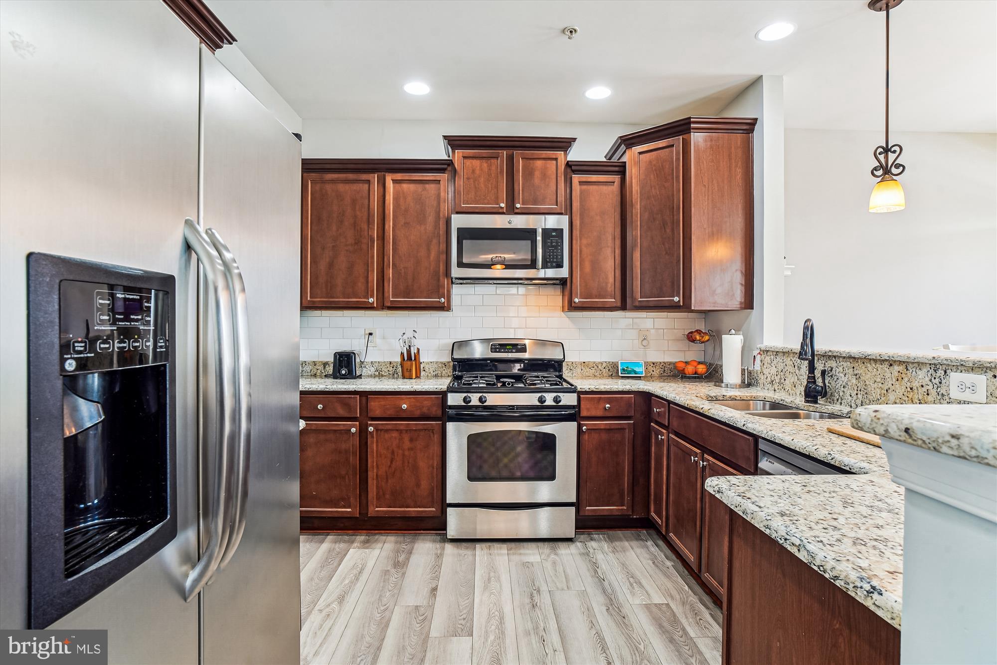 GATEWAY COMMONS - Residential