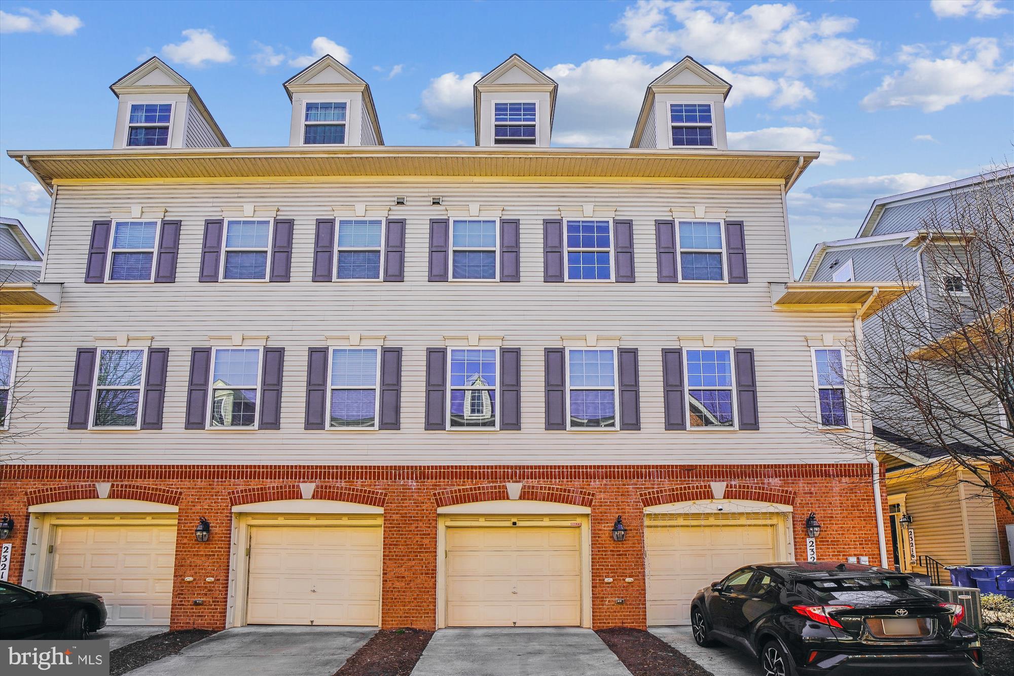 GATEWAY COMMONS - Residential