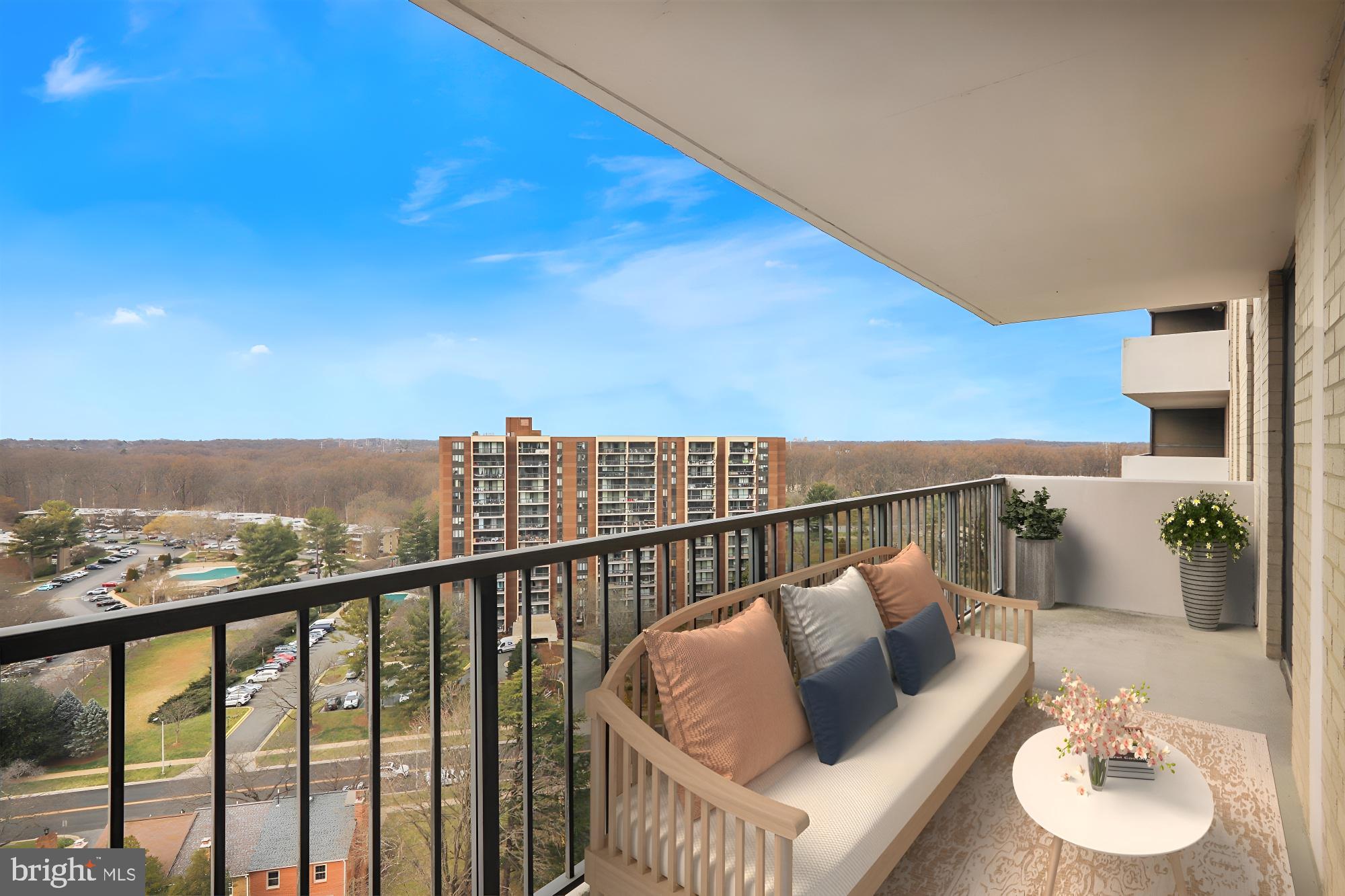 WESTLAKE TOWERS - Residential