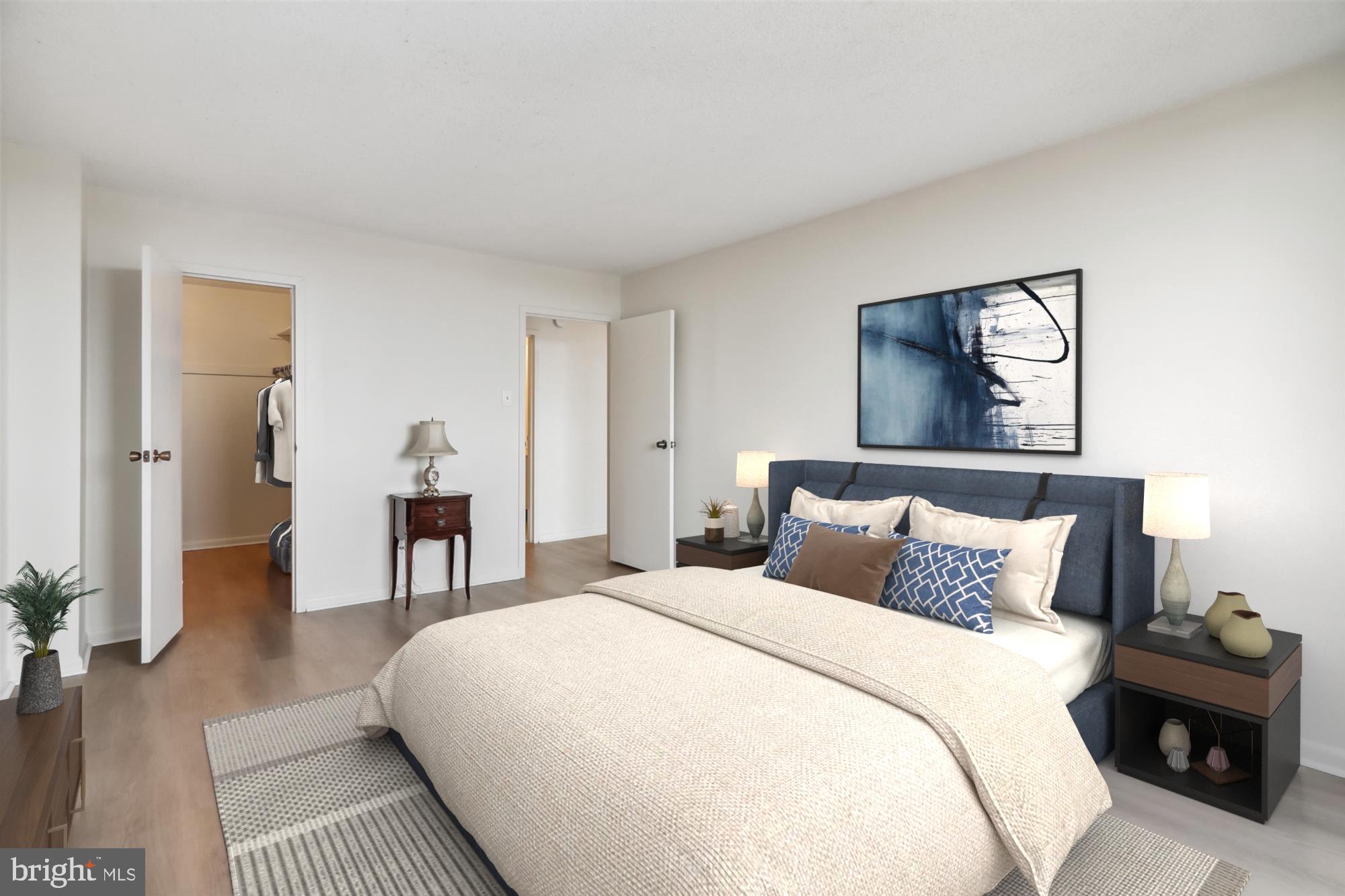 WESTLAKE TOWERS - Residential