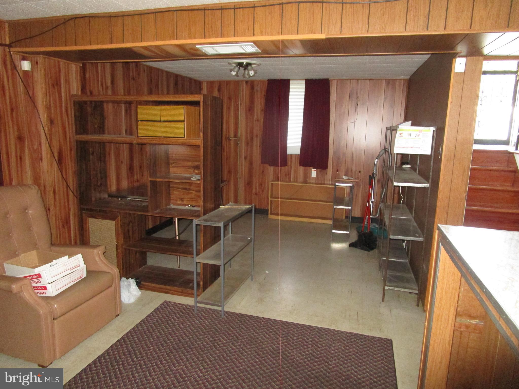 WINDSOR  MILL - Residential