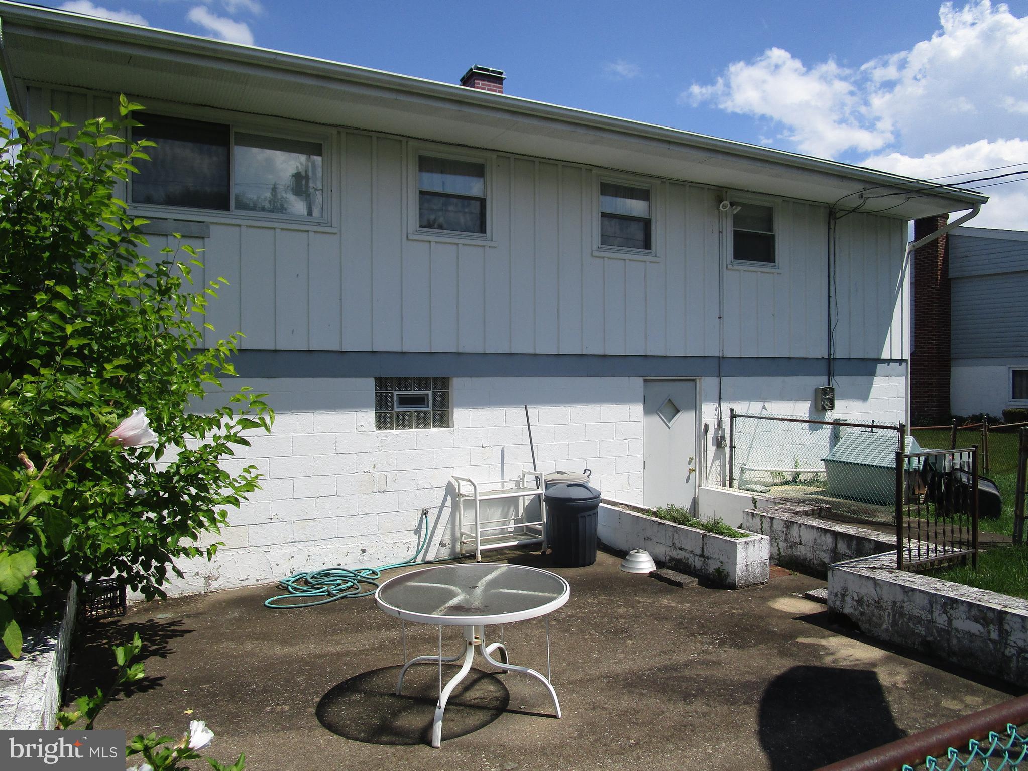 WINDSOR  MILL - Residential