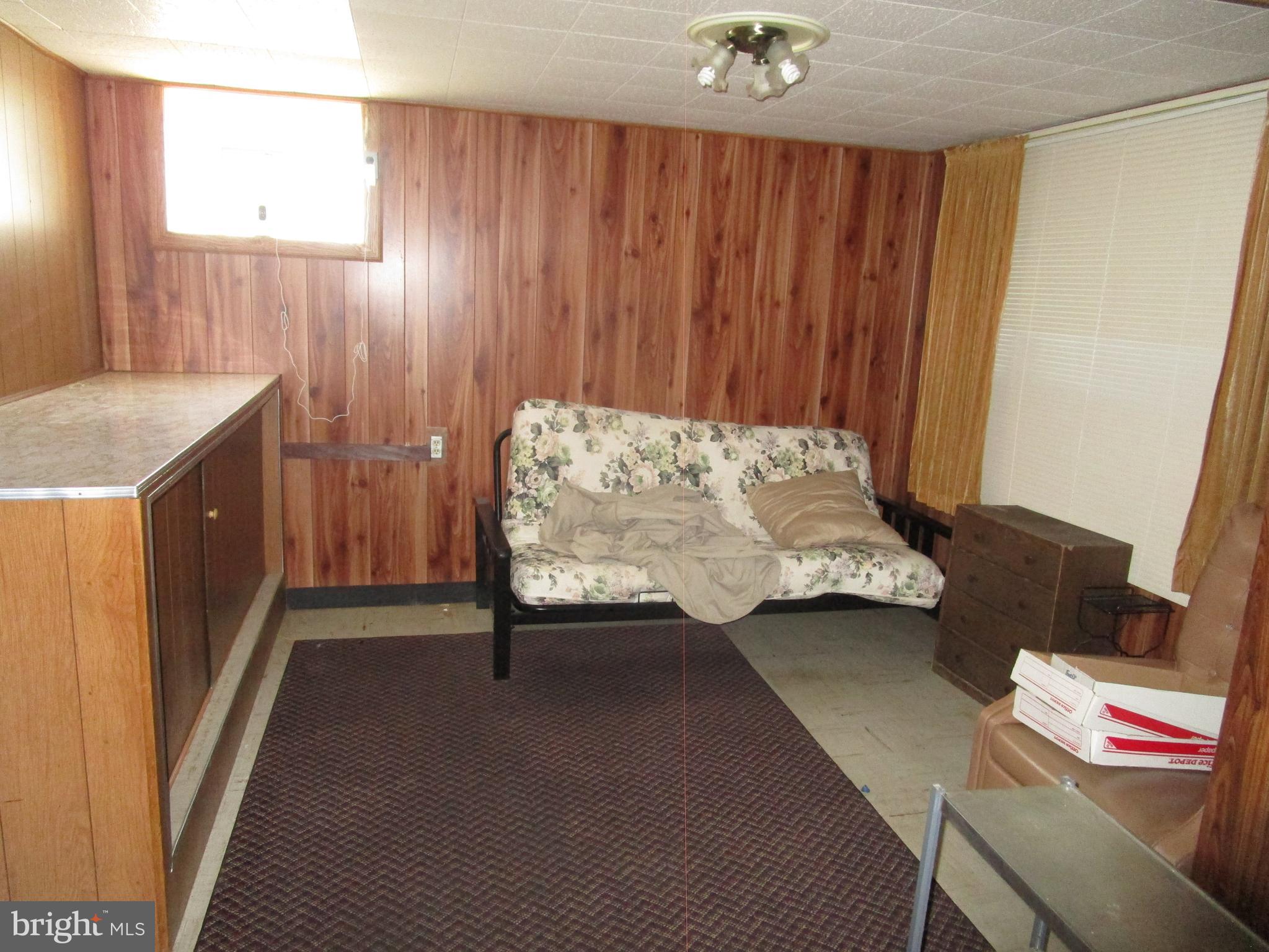 WINDSOR  MILL - Residential