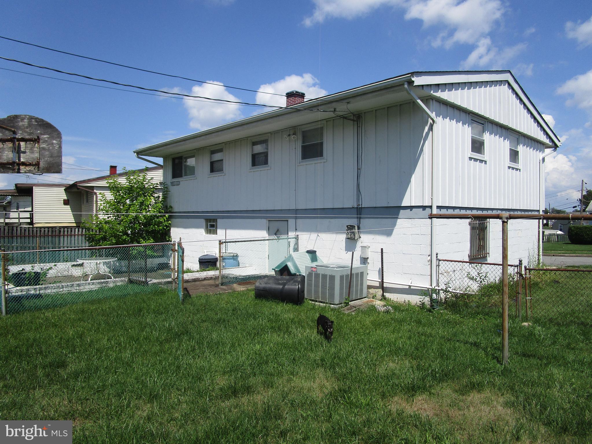 WINDSOR  MILL - Residential