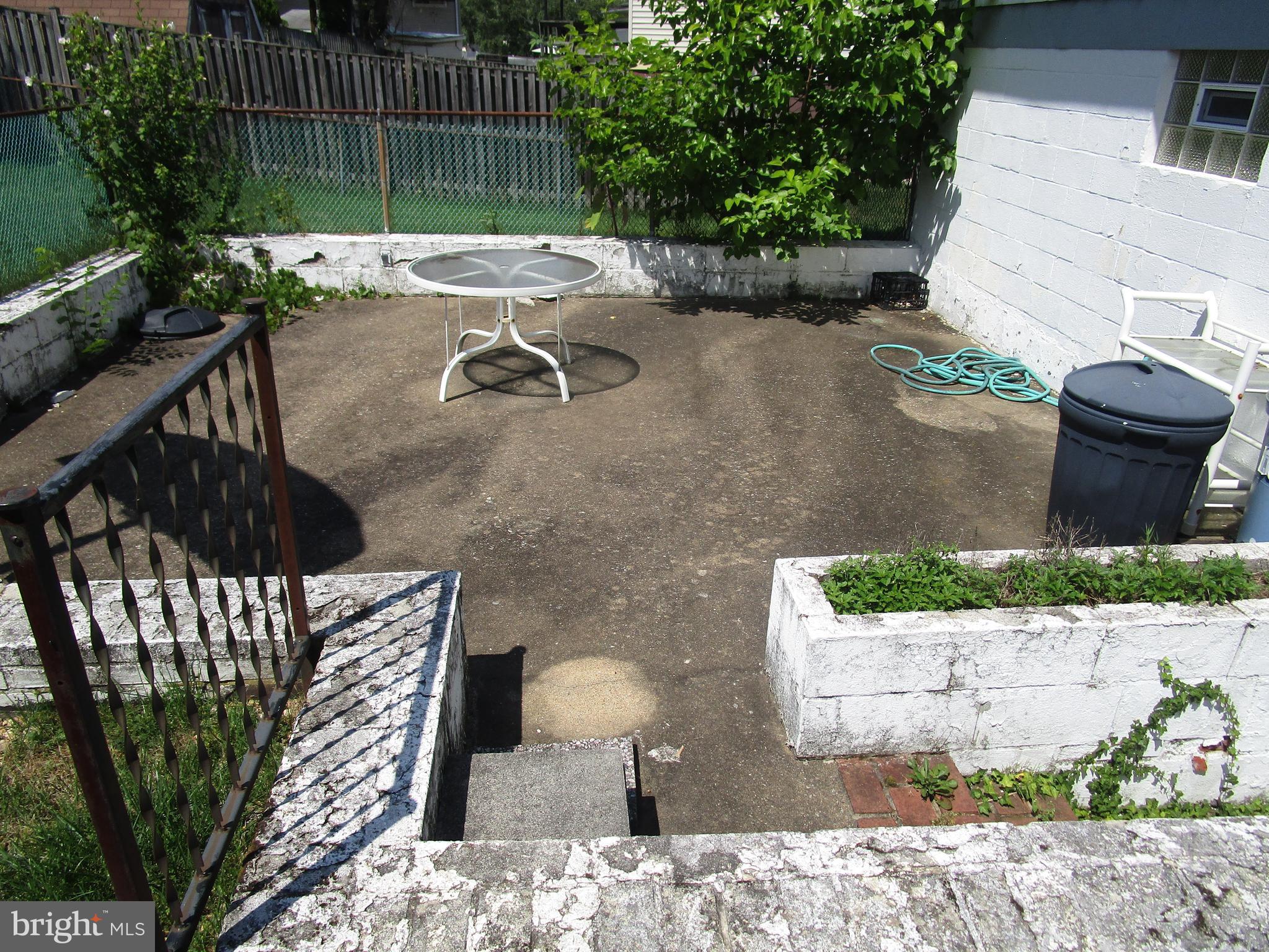 WINDSOR  MILL - Residential