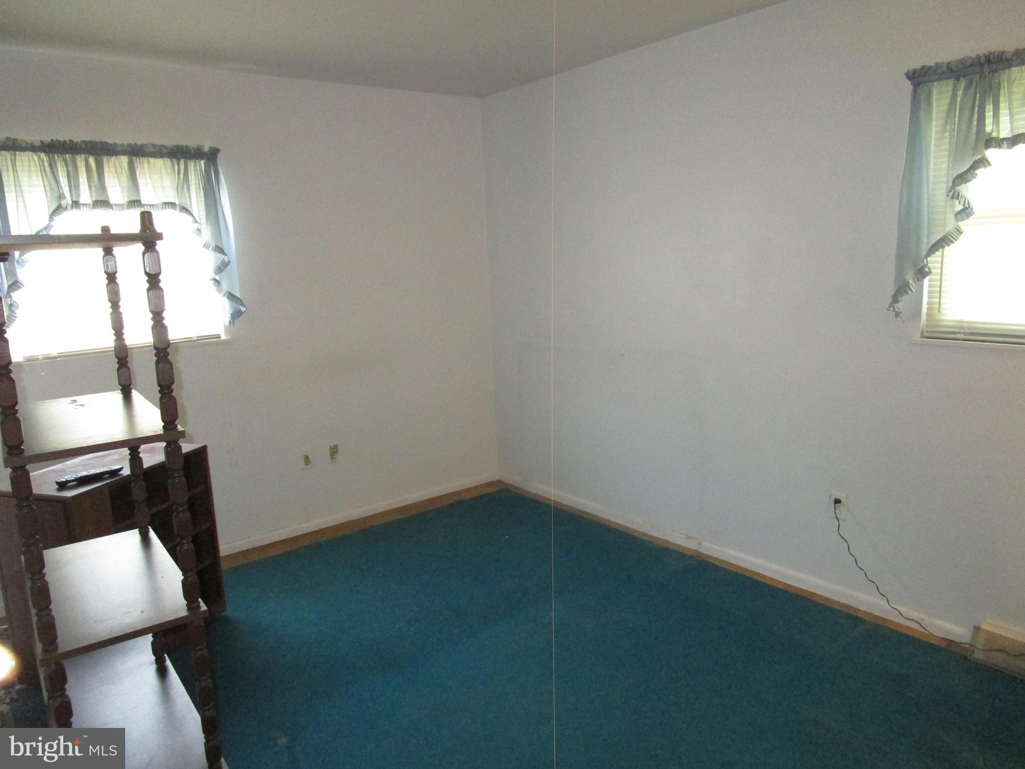 WINDSOR  MILL - Residential