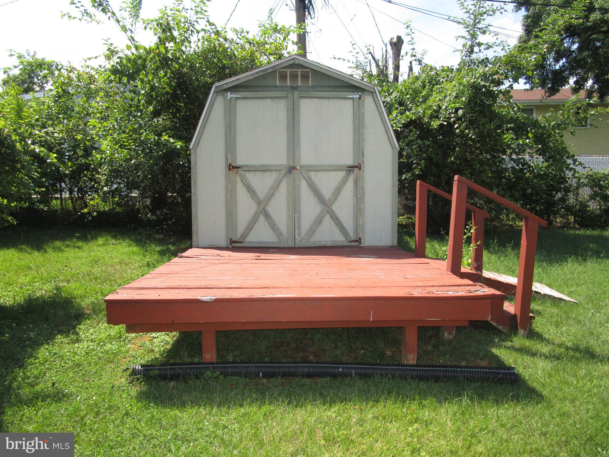 WINDSOR  MILL - Residential