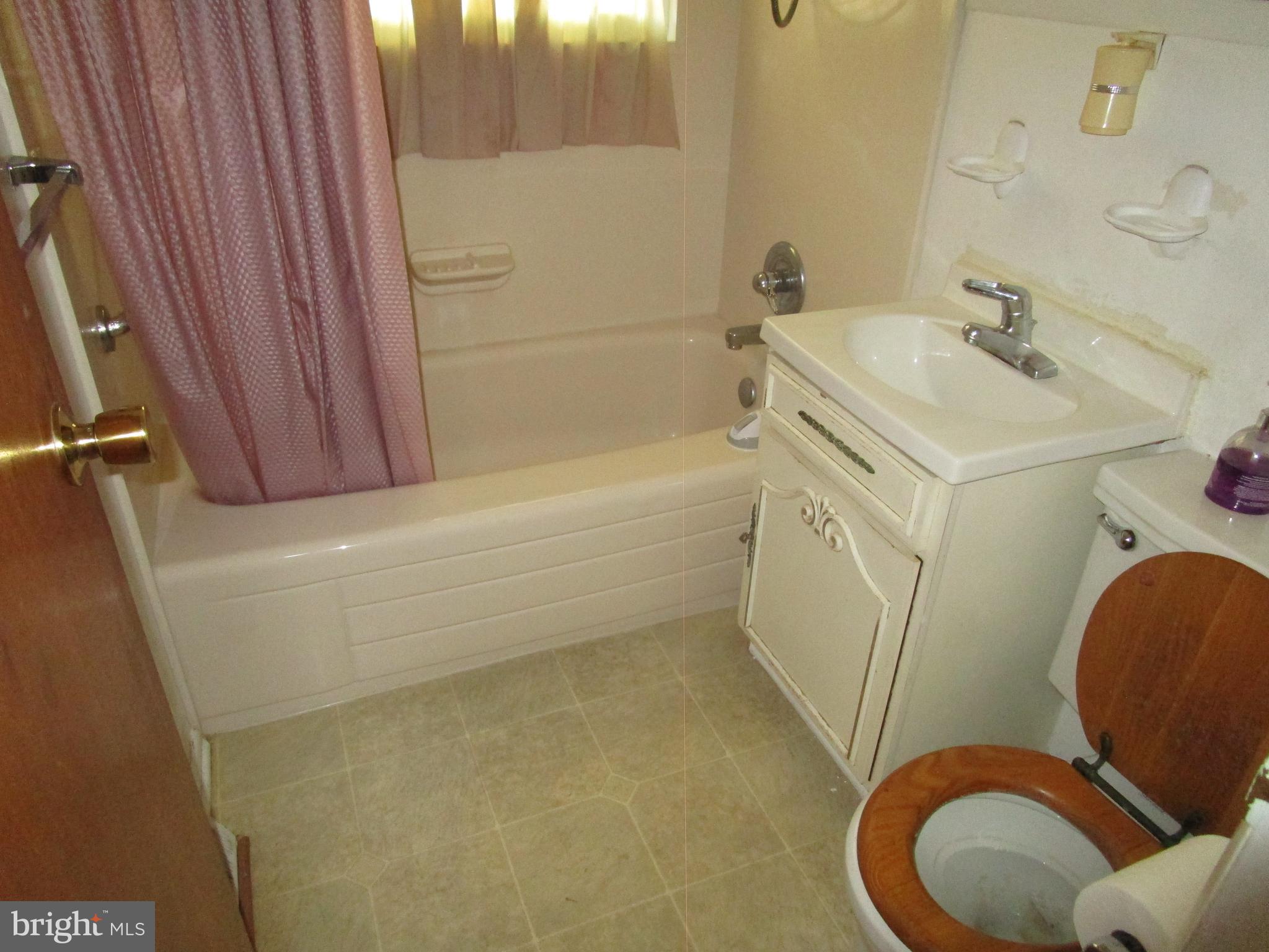 WINDSOR  MILL - Residential