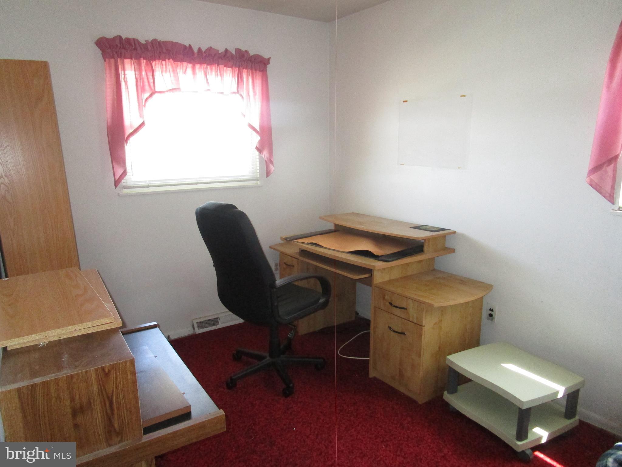 WINDSOR  MILL - Residential